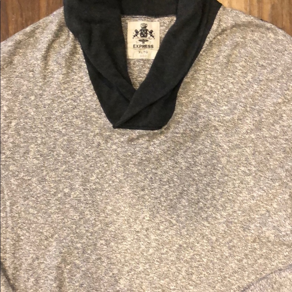 Men’s Express lightweight sweater